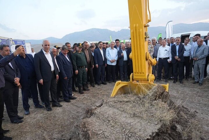 آغاز عملیات اجرایی نخستین کارخانه تولید، تصفیه و بسته‌بندی روغن خوراکی شمال‌غرب کشور در منطقه آزاد ماکو