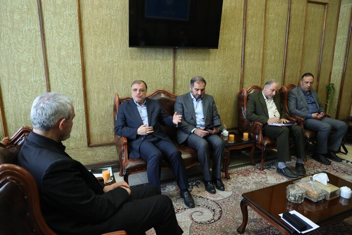 دیدار وزیر اقتصاد با استانداران ایلام و گلستان