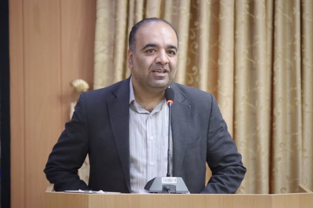مسعود کلاهی از اداره کل امور اقتصادی و دارایی عضو هیات رییسه شورای روابط عمومی استان سمنان شد