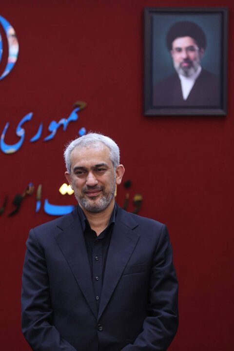 دیدار وزیر اقتصاد با اعضای مجمع کارآفرینان ایران