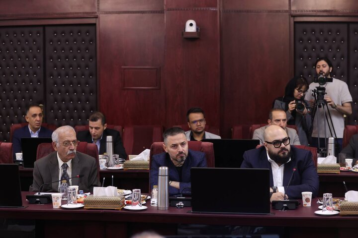 دیدار وزیر اقتصاد با اعضای مجمع کارآفرینان ایران