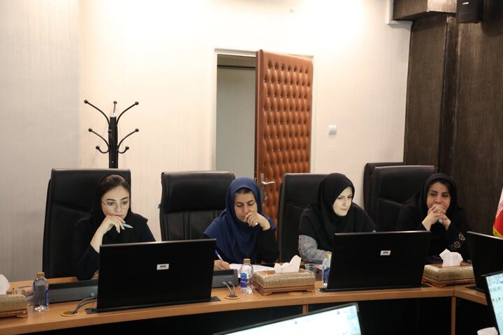 جلسه بررسی عملکرد موسسات عامل در پرداخت تسهیلات شرایط اضطرار و تسهیلات تبصره (۱۸)و(۲) قوانین بودجه سال ۱۴۰۲ و ۱۴۰۳