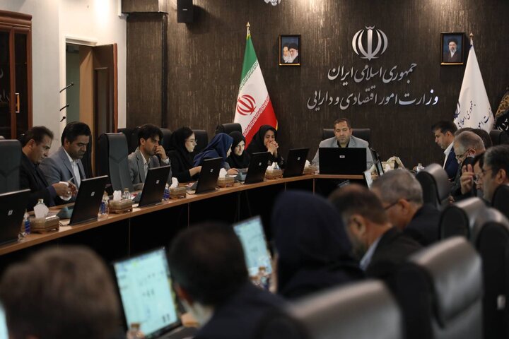 جلسه بررسی عملکرد موسسات عامل در پرداخت تسهیلات شرایط اضطرار و تسهیلات تبصره (۱۸)و(۲) قوانین بودجه سال ۱۴۰۲ و ۱۴۰۳