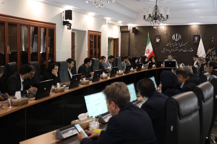 جلسه بررسی عملکرد موسسات عامل در پرداخت تسهیلات شرایط اضطرار و تسهیلات تبصره (۱۸)و(۲) قوانین بودجه سال ۱۴۰۲ و ۱۴۰۳