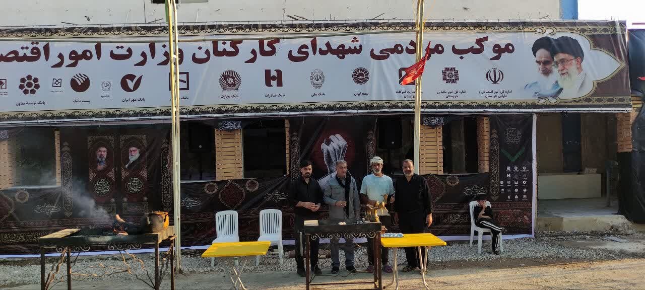 با آغاز به کار و خدمات رسانی، شور حسینی در موکب مردمی شهدای کارکنان وزارت امور اقتصادی و دارایی در مرز چذابه بالا گرفت