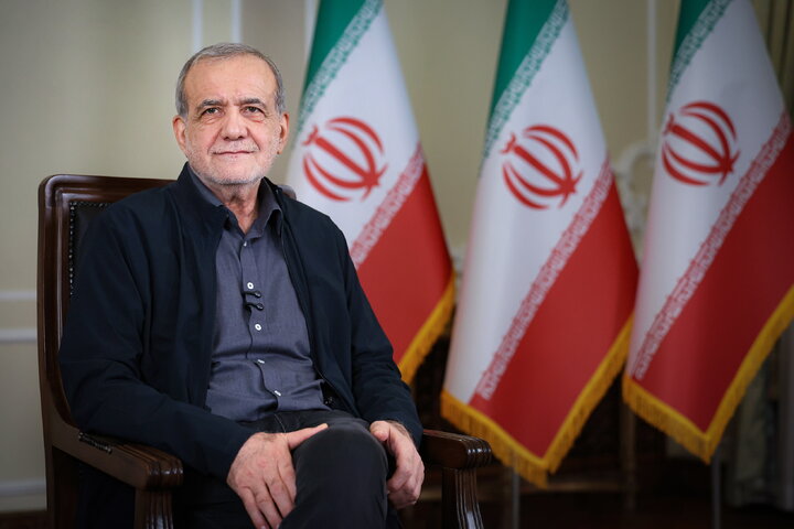 پزشکیان: فشار اقتصادی دشمنان در دولت چهاردهم به حداکثر رسید/ حذف ارز ترجیحی جلوی قحطی در جنگ را گرفت