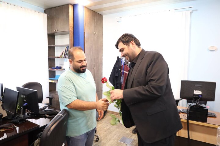 بازدید مدیرکل امور اقتصادی و دارایی استان خراسان رضوی از خبرگزاری ایسنا به مناسبت گرامیداشت هفته خبرنگار