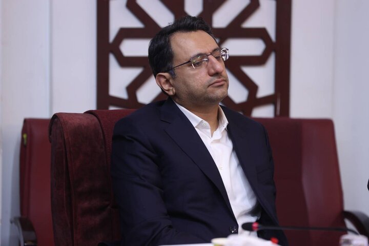 نشست مشترک وزیر اقتصاد با دبیر شورا و مدیران مناطق آزاد