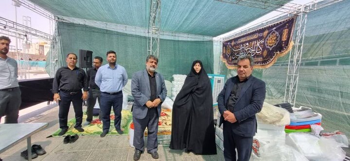 آلبوم تصویری پذیرایی از زائران اربعین حسینی حرم مطهر حضرت فاطمه معصومه سلام‌الله‌علیها در موکب پایگاه بسیج شهدای بانک ملی ایران و اداره کل امور اقتصادی و دارایی استان