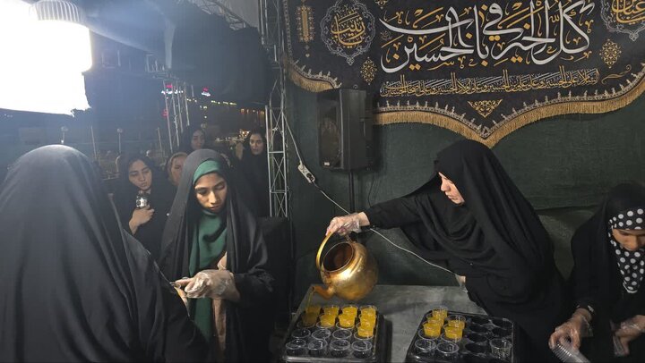 آلبوم تصویری آغاز خدمت رسانی موکب بانک ملی ایران در ایام پایانی ماه صفر با حضور نیره مظهر مدیرکل امور اقتصادی و دارایی استان قم