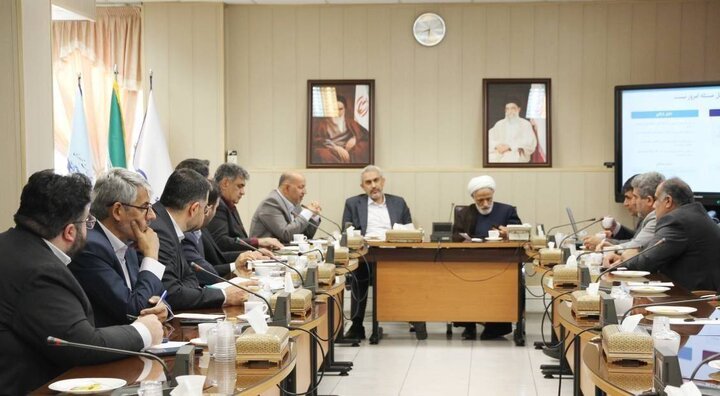 نشست مشترک معاونت حقوقی رئیس‌جمهور و وزارت اقتصاد برای رفع موانع حقوقی مناطق آزاد برگزار شد