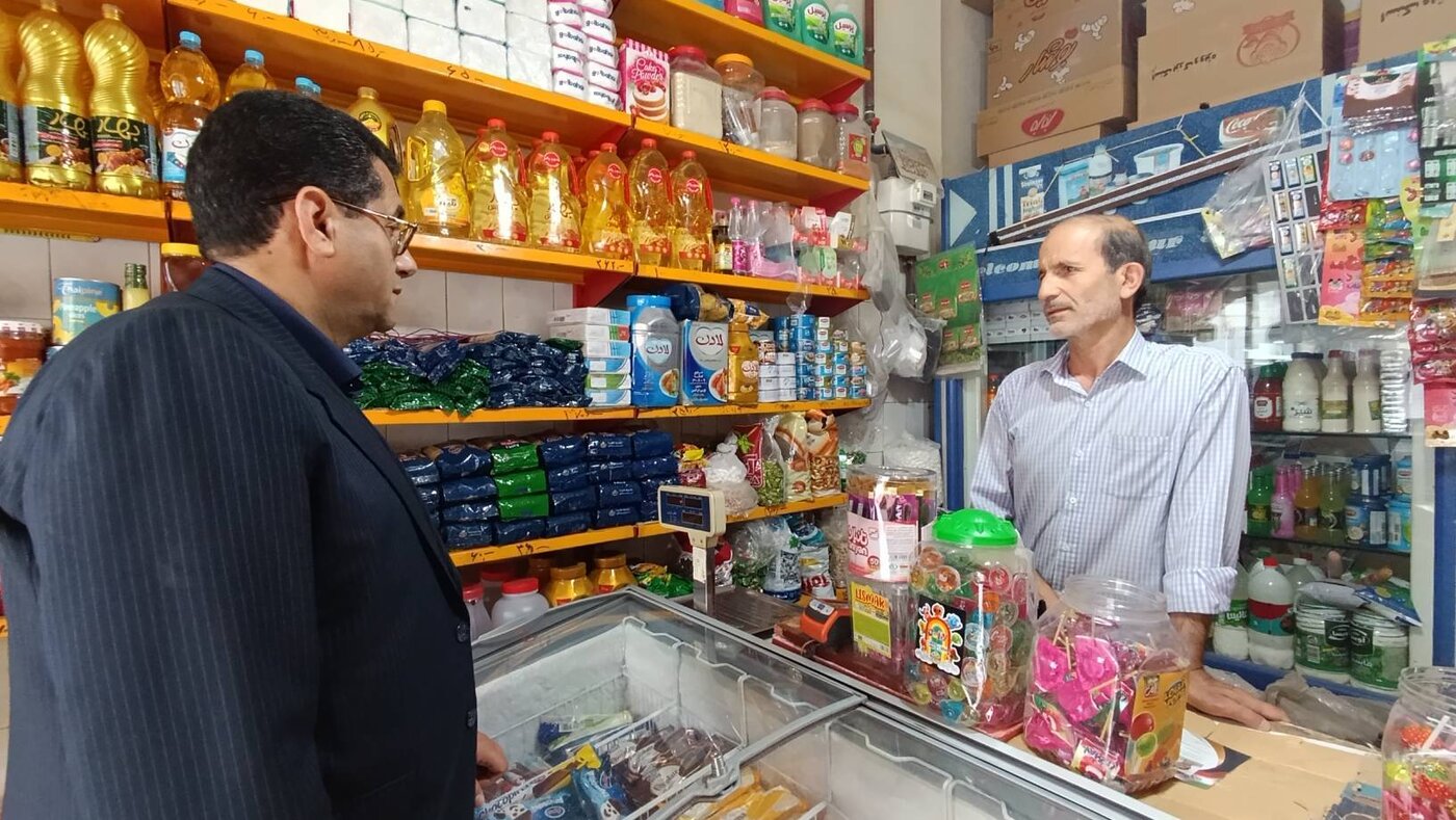 بازدید میدانی نماینده وزیر اقتصاد از بازار منوچهری همدان