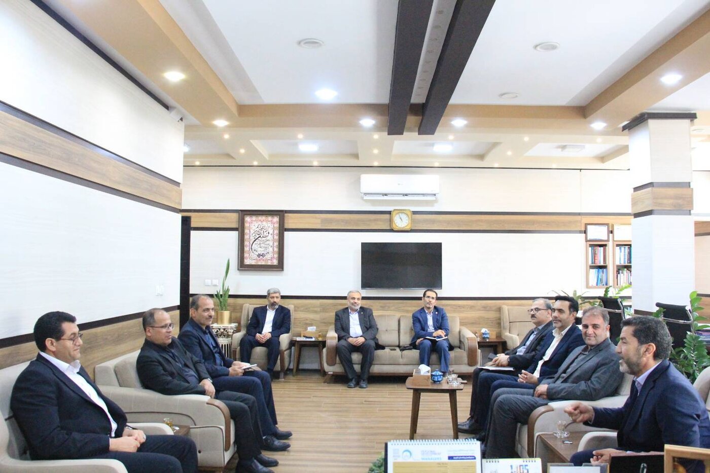 نشست بررسی وضعیت عوارض ارزش افزوده پرداختی به شهرداری ها