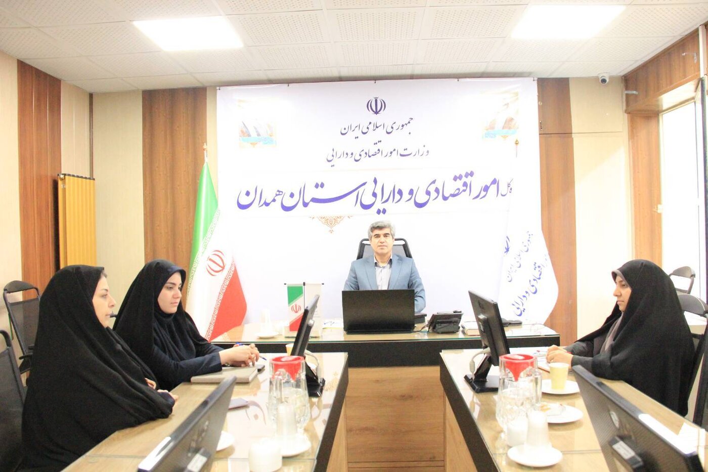 برگزاری نشست های  وبیناری در حوزه منابع انسانی و اقتصادی