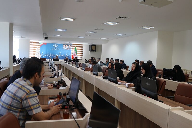 برگزاری جلسه ذیحسابان و مدیران امور مالی با حضور معاون اداره کل تأمین اجتماعی