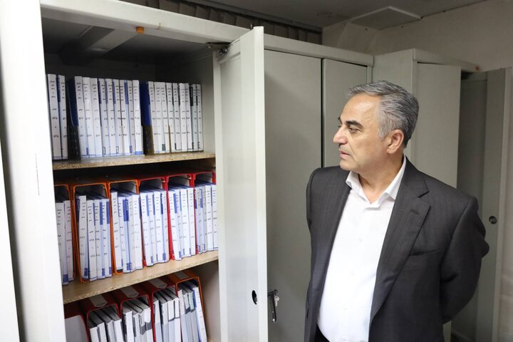 بازدید مدیرکل امور رفاهی و پشتیبانی وزارت امور اقتصادی و دارایی از بخش‌های مختلف اداره کل امور اقتصادی و دارایی خراسان رضوی