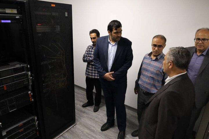 بازدید مدیرکل امور رفاهی و پشتیبانی وزارت امور اقتصادی و دارایی از بخش‌های مختلف اداره کل امور اقتصادی و دارایی خراسان رضوی