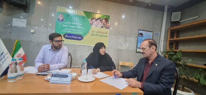 برگزاری دومین میز خدمت شبانه اداره کل اقتصاد و دارایی قم ویژه متقاضیان تسهیلات