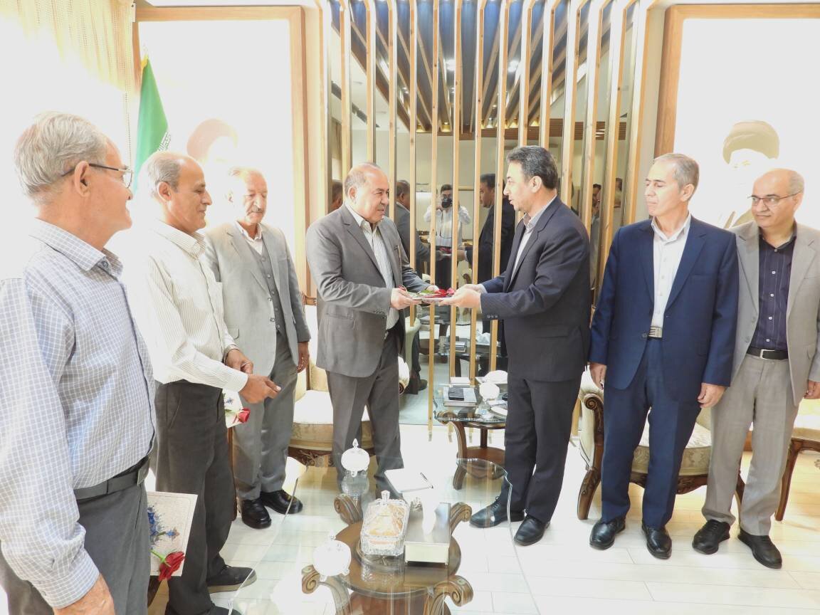 تجلیل از آزادگان اداره‌کل امور اقتصادی و دارایی آذربایجان‌غربی