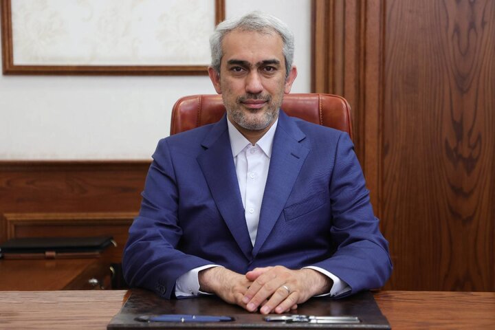 پیام وزیر اقتصاد به مناسبت گرامیداشت هفته دولت/ مدنی زاده: همراهی و مشارکت مردم، بزرگ‌ترین پشتوانه ایران برای عبور از دشواری‌هاست