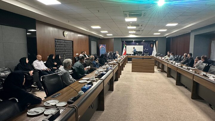 نشست آموزشی «نشاط در خانواده، موفقیت در اداره» در اداره کل امور اقتصادی و دارایی گلستان برگزار شد