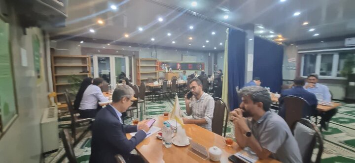 آلبوم تصویری برگزاری دومین میز خدمت شبانه اداره کل اقتصاد و دارایی قم ویژه متقاضیان تسهیلات