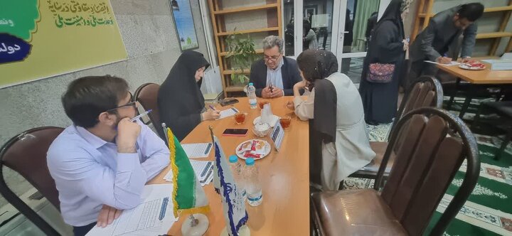 آلبوم تصویری برگزاری دومین میز خدمت شبانه اداره کل اقتصاد و دارایی قم ویژه متقاضیان تسهیلات