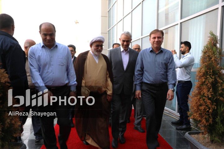 سفر یک‌روزه وزیر اقتصادبه استان بوشهر در هفته دولت