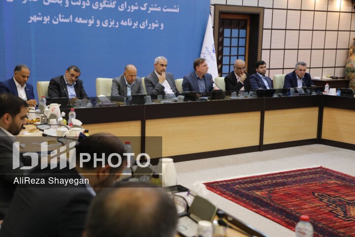 سفر یک‌روزه وزیر اقتصادبه استان بوشهر در هفته دولت