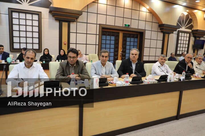 سفر یک‌روزه وزیر اقتصادبه استان بوشهر در هفته دولت
