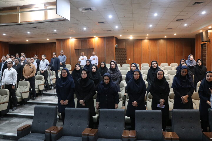 نشست صمیمی مدیر کل اموراقتصادی و دارایی گلستان با کارکنان به مناسبت هفته دولت و روز کارمند