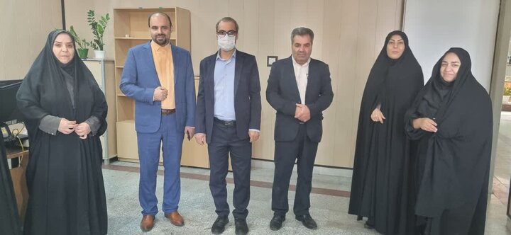 آلبوم تصویری تبریک روز کارمند به همکاران گرانقدر توسط معاونان محترم