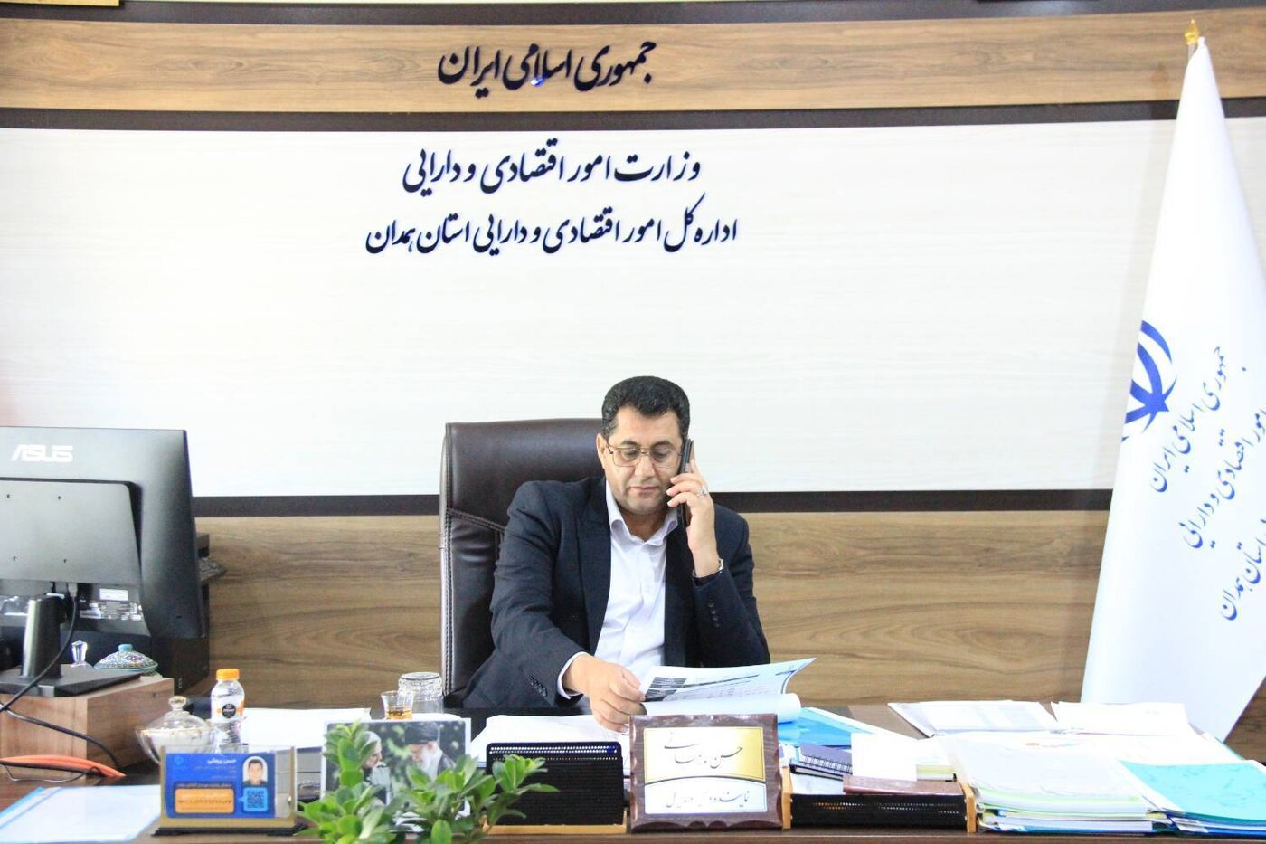 گفت‌وگوی تلفنی مدیرکل امور اقتصادی و دارایی استان همدان با برنامه رادیویی «دریچه»