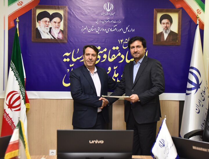 تجلیل مدیرکل امور اقتصادی و دارایی استان البرز از اصحاب رسانه و خبرنگاران در هفته دولت