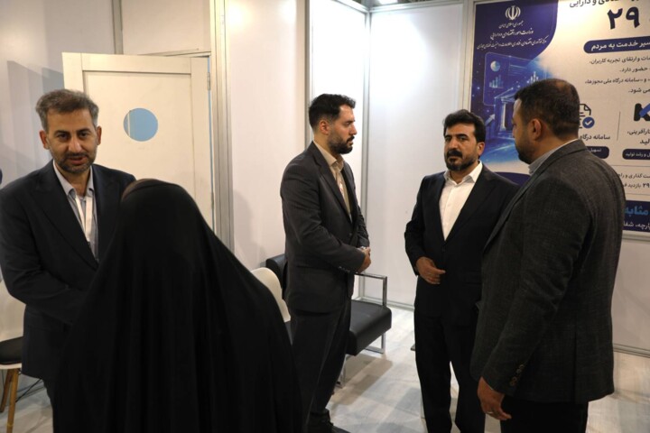 غرفه وزارت اقتصاد در بیست و نهمین نمایشگاه الکامپ