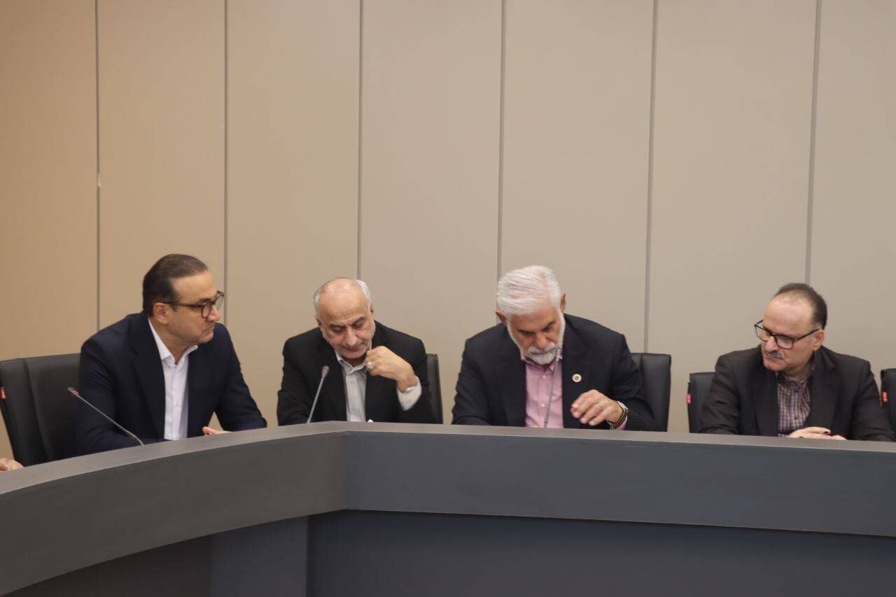 مسائل تأمین مالی بنگاه‌های استان با حضور مسئولان بانک مرکزی و وزارت اقتصاد بررسی شد