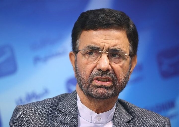 سفر وزیر اقتصاد به روسیه جهت توسعه همکاری و بازطراحی کریدورهای تجاری