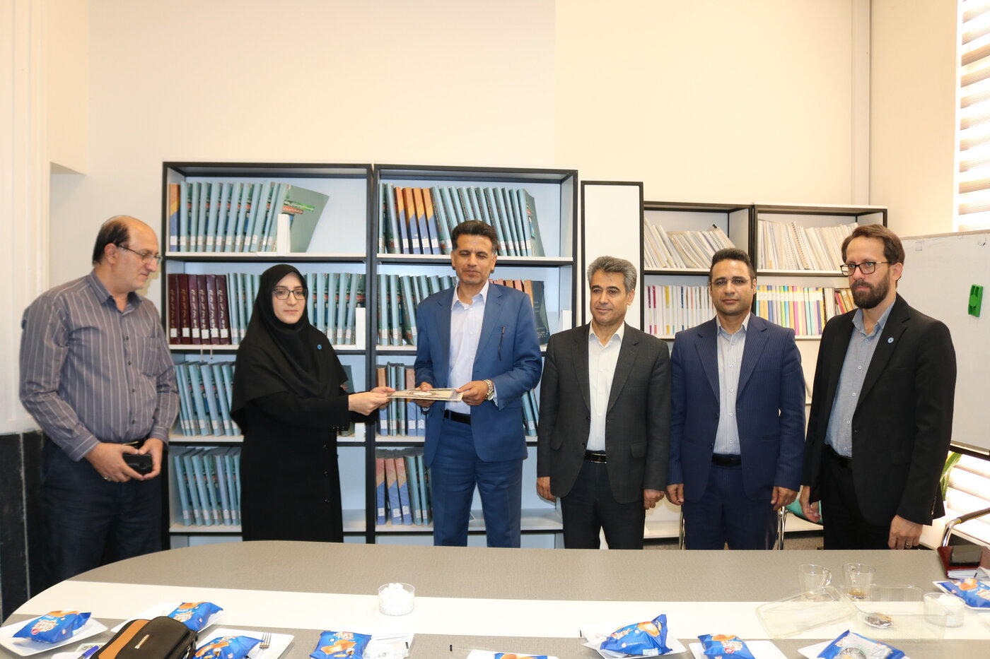 برگزاری آیین تکریم و معارفه ذیحساب اداره‌کل کتابخانه‌های عمومی لرستان
