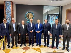 Iran Economy Minister Visits Mir Business Bank, Calls for Stronger Financial and Trade Links with Russia