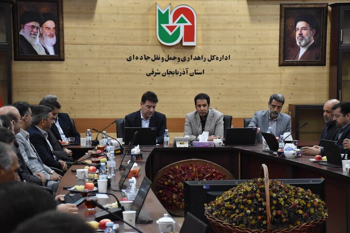 کسب رضایت مردم، عامل موفقیت در مسئولیت‌ها