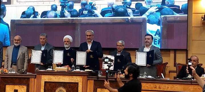 تفاهم پنج‌جانبه برای رفع موانع حقوقی کسب‌وکار وارد مرحله اجرا شد/ وزیر اقتصاد: گامی موثر در بهبود فضای کسب و کار برداشته خواهد شد