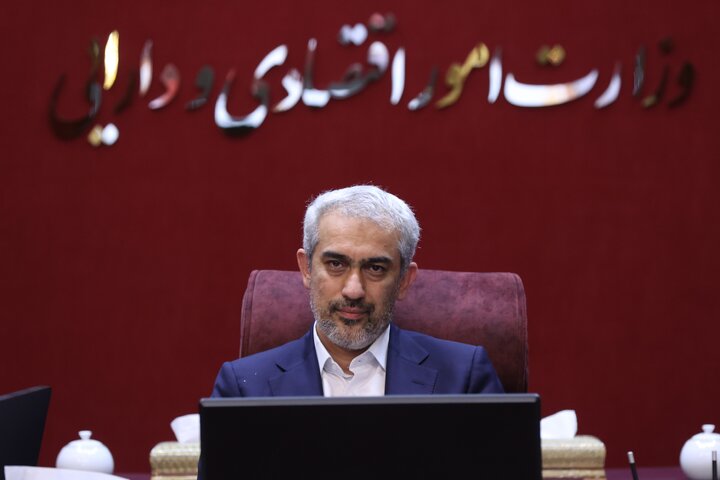 پنجمین نشست هم اندیشی وزیر اقتصاد با اقتصاددانان