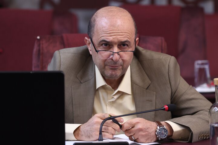 پنجمین نشست هم اندیشی وزیر اقتصاد با اقتصاددانان