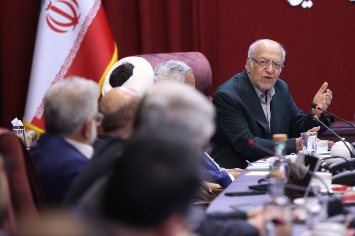 پنجمین نشست هم اندیشی وزیر اقتصاد با اقتصاددانان
