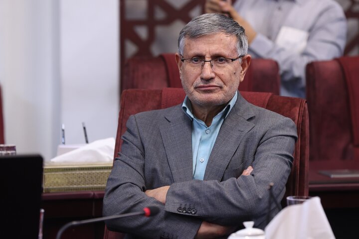 پنجمین نشست هم اندیشی وزیر اقتصاد با اقتصاددانان