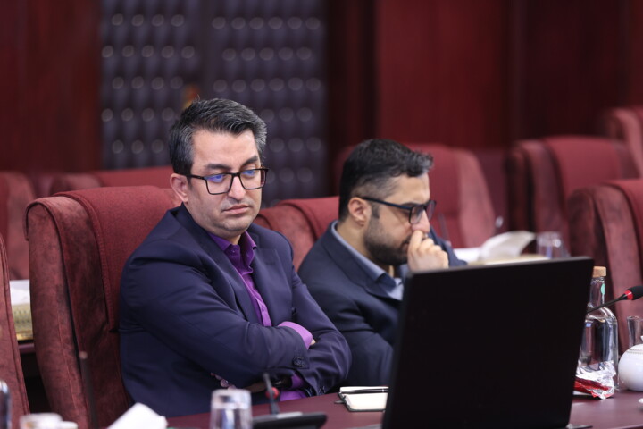 پنجمین نشست هم اندیشی وزیر اقتصاد با اقتصاددانان