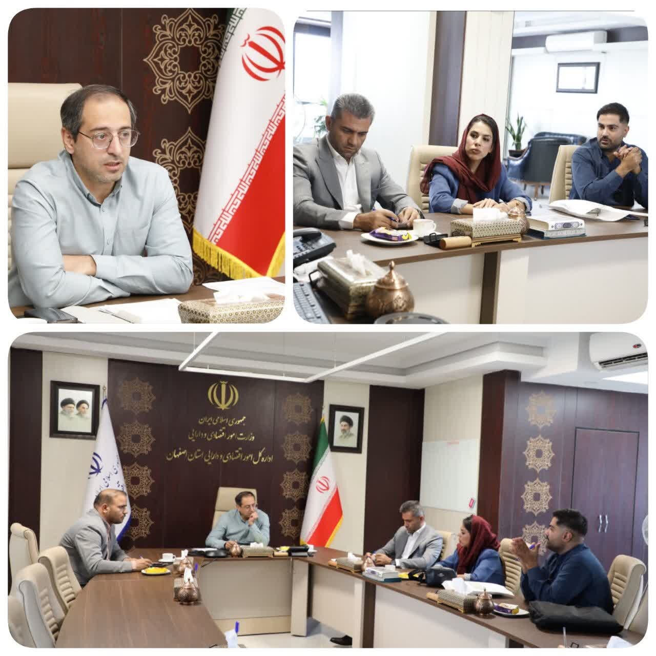 سرمایه‌گذاری خارجی برای احداث ۷۰ مگاوات نیروگاه خورشیدی در ۵ ساختگاه اصفهان