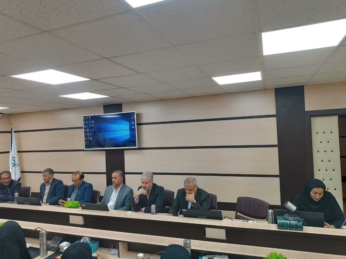 ۳۲ درصد کارکنان اقتصاد و دارایی ایلام از خانواده ایثارگران هستند