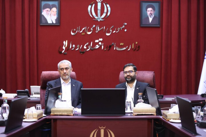نشست هم‌اندیشی وزیر اقتصاد و رئیس سازمان بهینه‌سازی و مدیریت راهبردی انرژی