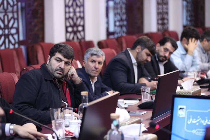 نشست هم‌اندیشی وزیر اقتصاد و رئیس سازمان بهینه‌سازی و مدیریت راهبردی انرژی
